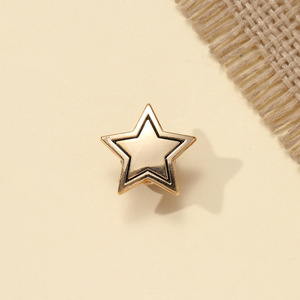 Insignia Personalizada de Estrella Roja y Dorada, Molde para Pin, Accesorios para Gorras, Botón de Aleación de Zinc con Logotipo Personalizado, Fabricante OEM, Personalización de Fábrica - Product Image 2