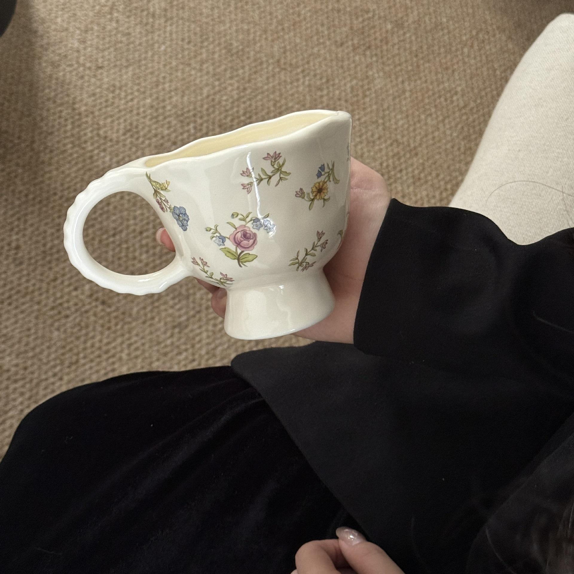 ดอกไม้ที่สง่างาม