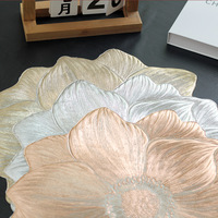 Sets de table en PVC style lotus classique - Écologiques, lavables et essuyables, couleurs personnalisées pour la décoration intérieure