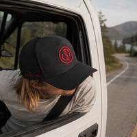 Gorra de Béisbol Deportiva de 5 Paneles con Perforaciones Láser, Logotipo Bordado, Transpirable, Ligera y Ajustable para Correr al Aire Libre
