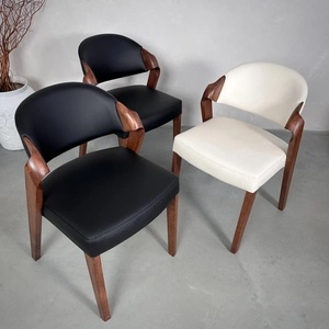 Chaises de réception confortables en bois massif de noyer et cuir PU, chaises de <span class=keywords><strong>salle</strong></span> à <span class=keywords><strong>manger</strong></span> avec pieds en bois - Product Image 4