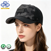 Casquette de sport certifiée Sedex BSCI avec impression camouflage, patch personnalisé et trous perforés au laser pour activités décontractées en plein air