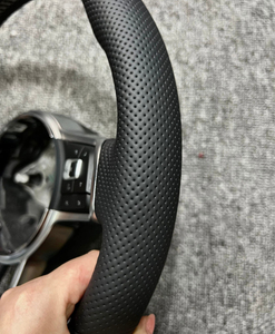 พวงมาลัยกีฬาคุณภาพสูงสำหรับรถยนต์ VW <span class=keywords><strong>Golf</strong></span> 6 7 8 GTI <span class=keywords><strong>R</strong></span> <span class=keywords><strong>Line</strong></span> Polo Tiguan Passat CC <span class=keywords><strong>Scirocco</strong></span> Jetta MK5 MK6 MK7 MK8 <span class=keywords><strong>Scirocco</strong></span> - Product Image 5