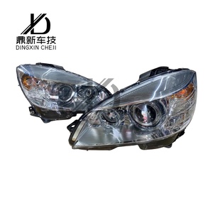 Faros Delanteros Originales de Fábrica Izquierdo y Derecho para <span class=keywords><strong>Mercedes</strong></span>-Benz <span class=keywords><strong>Clase</strong></span> <span class=keywords><strong>C</strong></span> W204 C204 2007-2011, <span class=keywords><strong>Clase</strong></span> <span class=keywords><strong>C</strong></span> C180 C200 C250 C63 - Product Image 1