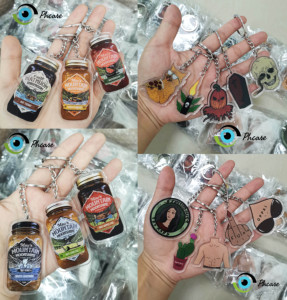 Porte-clés et pendentif personnalisés en acrylique pour Halloween, motif personnage de <span class=keywords><strong>film</strong></span> d'<span class=keywords><strong>horreur</strong></span>, pour portefeuille et sac à dos, ornement en plastique - Product Image 6