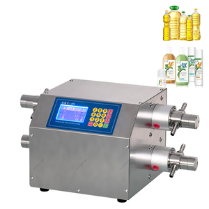Machine de remplissage à quatre têtes à prix économique et installation facile, équipement de remplissage de jus et d'eau avec convoyeur - Product Image 1