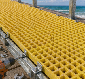 Sistema di Ringhiere e Corrimano in FRP, Ringhiera di Sicurezza in Fibra di Vetro GRP per Bordo di Piattaforme e Passerelle - Product Image 3