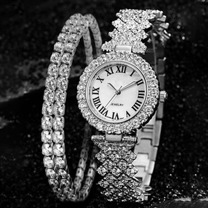 Montre à quartz pour femme, montre pour dames, ensemble de deux bracelets, montre bijou avec strass, vente en gros d'usine - Product Image 3