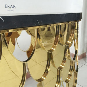 Nouvelle <span class=keywords><strong>table</strong></span> <span class=keywords><strong>basse</strong></span> ronde dorée avec <span class=keywords><strong>d</strong></span>écoration en écailles de <span class=keywords><strong>poisson</strong></span> - Product Image 4