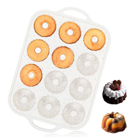 Moule à flan et à muffins en silicone SILIKOLOVE beige, 12 cavités, antiadhésif, sans BPA, avec cadre métallique renforcé, certifié LFGB