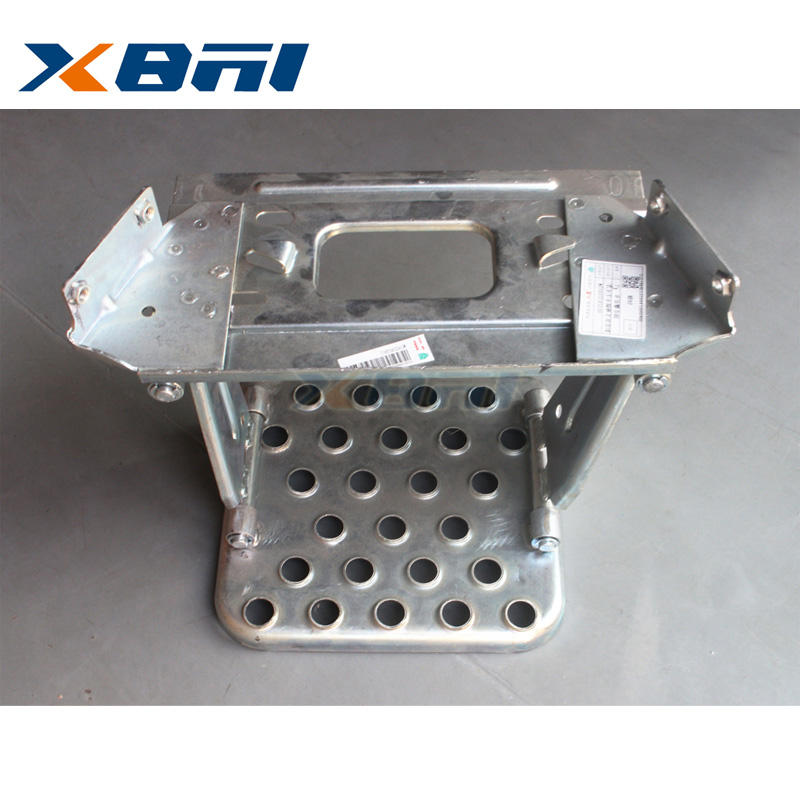 Sinotruk SITRAKC7Hスペアパーツ用右下上部車ペダル取り付け