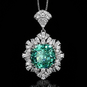 Minimalist Fashion Jewelry Eco-friendly Copper 14*14MM/12*12MM Green Zircon Pendant Necklace <b>Set</b> for Women Everyday Style - Product Image 4