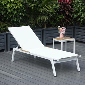 Chaise longue d'extérieur avec coussin amovible <span class=keywords><strong>et</strong></span> roulettes pour un déplacement facile, idéale pour la piscine, la plage, le bronzage <span class=keywords><strong>et</strong></span> la détente dans le jardin - Product Image 3