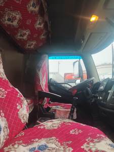 Camión de Carga Asequible de Lujo FAW Jiefang J6L 2021 |   Asia Central |   18T 4x2 |   Camión de Servicio Mediano de 240 CV Resistente al Frío - Product Image 6