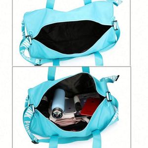 Sac de sport personnalisé avec logo, sac de voyage imperméable pour hommes et femmes - Product Image 4