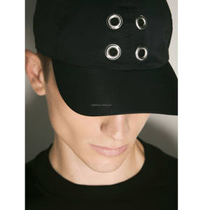Casquette de baseball unisexe DRKSHDW en noir avec quatre œillets réglables en métal, œillets avant, casquette de baseball pour femmes et hommes - Product Image 5
