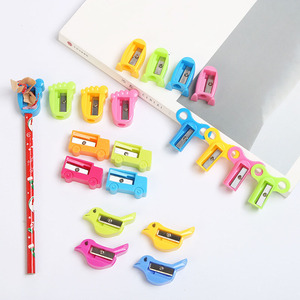 Sacapuntas pequeño de un solo orificio, sacapuntas creativo de dibujos animados, de color caramelo, para papelería - Product Image 1
