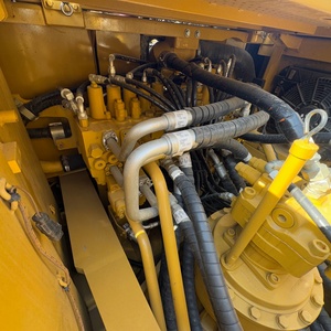 รถขุดตีนตะขาบ Caterpillar 30 ตัน รุ่น CAT330D2L มือสองคุณภาพสูง สำหรับงานก่อสร้าง พร้อมเครื่องยนต์ ปั๊ม และเกียร์บ็อกซ์ - Product Image 6