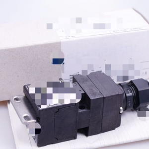 Interruptor de Seguridad 17-02zi B1 101121963, Actuador Desconectado, Nuevo, Original, Disponible en Stock, Automatización Industrial, Paquete Dedicado - Product Image 1
