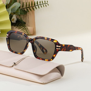 Gafas de sol con montura cuadrada Fy-99256, material de PC, protección Uv400, gafas de sol unisex de moda para conducir y uso al aire libre - Product Image 3