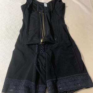 <span class=keywords><strong>Fajas</strong></span> Colombianas Faja moldeadora de cuerpo de doble compresión Tres ganchos y cremallera en la parte delantera Adelgazamiento <span class=keywords><strong>Fajas</strong></span> <span class=keywords><strong>reductoras</strong></span> sin sujetador - Product Image 4