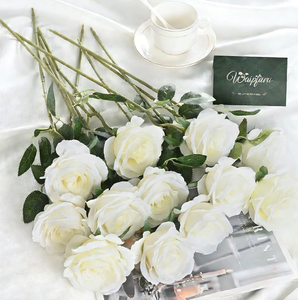 Arreglo de Flores Artificiales de Alta Calidad Xcreated, Rosas Blancas de Seda y Hortensias, para Decoración del Hogar en el Dí<span class=keywords><strong>a</strong></span> de San Valentín - Product Image 3