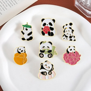 เข็มกลัดแฟชั่นรูปม้าแพนด้ายักษ์สไตล์จีน - Product Image 2