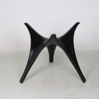Nouvelle conception de base de table à manger en fibre de verre en forme de tulipe, trois pieds de table