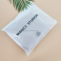 Sac en plastique givré biodégradable avec fermeture éclair, personnalisé avec logo, pour vêtements, t-shirts, maillots de bain, vêtements, fabriqué à Guangzhou