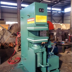 Machine de moulage de caoutchouc Zhengzhou Jinniu 1200*800*1600 avec commande PLC pour la fabrication de sucettes pour bébés et de préservatifs - Product Image 3