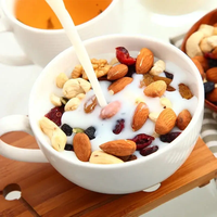 OEM 500g de graines de citrouille mélangées amandes noix snack dattes rouges raisins secs canneberge 8 sortes de fruits à coque mélangés