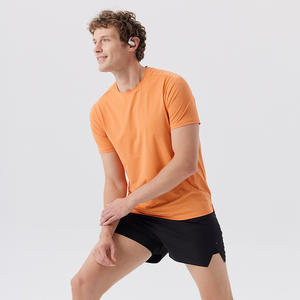 Maillot de sport respirant personnalisé 170 g/m² T-Shirt de randonnée en plein air 85% Nylon 15% Spandex O-Neck pour hommes - Product Image 3