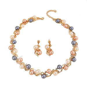 Conjunto de Joyería Vintage de Aleación con Diseño de Explosiones Europeas y Americanas, Collar y Pendientes de 2 Piezas para Mujer, con Hojas y Flores, Joyería Exagerada, Novedad para Novias - Product Image 4