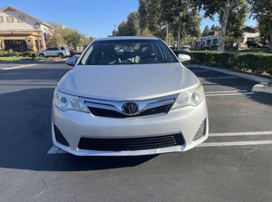 Toyota Camry LE del 2012 usata in vendita a basso prezzo - Product Image 2