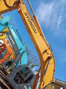 Excavadora de orugas HYUNDAII, Mini excavadora de 21 toneladas, maquinaria de movimiento de tierra usada, núcleo de potencia fuerte incluido, engranaje de bomba de motor, venta en stock - Product Image 3