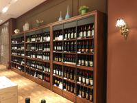 Étagère de présentation en bois de mode Étagères à vin Étagère en bois et en acier Boutique Étagère de supermarché Étagères de vente au détail
