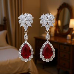 ต่างหูทรงหยดน้ำประดับเพทายสีแดงชุบเงิน ดีไซน์ดอกไม้ เครื่องประดับงานแต่งงานสุดคลาสสิก ต่างหูคริสตัลแฟชั่นสำหรับผู้หญิง - Product Image 2