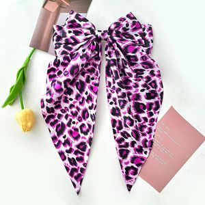 Vente en gros de barrettes à gros nœud léopard pour femmes avec ruban à longue queue Accessoires pour <span class=keywords><strong>cheveux</strong></span> - Product Image 4