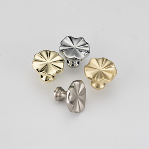 Modern Gold <strong>Silver</strong> Flower Cabinet <strong>Knobs</strong> Single Hole Furniture <strong>Knob</strong> <strong>Drawer</strong> Pulls for Kitchen Bedroom Wardrobe Hardware - Product Image 1