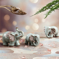 Ornement éléphant en céramique MSH Celadon frais, nouveau style chinois, petite taille - Décoration élégante pour table à thé, idéal pour un anniversaire &amp;   Anniversaire