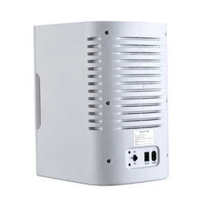 ตู้เย็นขนาดกะทัดรัดสำหรับรถยนต์ 12V ระบบทำความเย็นแบบเซมิคอนดักเตอร์ ประตูพลาสติก ตู้เย็นมินิแบบโซนเดียวสำหรับผลิตภัณฑ์ความงาม - Product Image 4