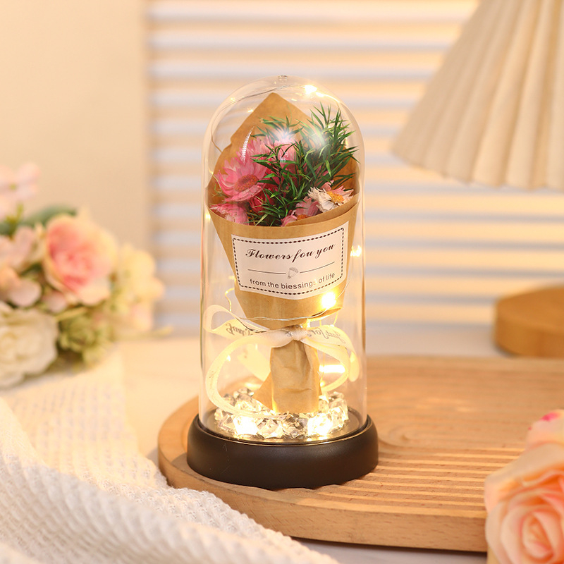 Dried small daisies + pink box