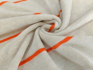 Serviette de plage surdimensionnée de haute qualité en coton bouclé, rayée et teinte en fil, personnalisable - Product Image 3