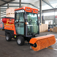 Souffleuse à neige autoportée avec tête de soufflage de 120 cm en option, 6 phares et transmission 4x4 pour les rues des villages alpins