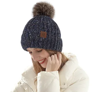 Chapeaux d'hiver personnalisés Pom chapeau écharpe gants ensembles tricot doux course chaud Designer bonnet tricoté