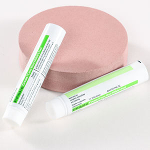 Crema para Hongos en los Pies, Agente Antifúngico, Tubo de Plástico Laminado Extruido - Product Image 2