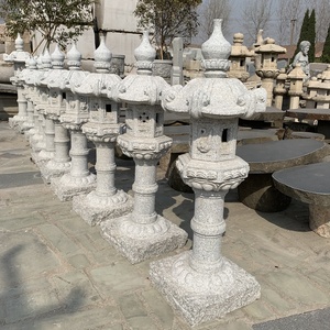 Lanterne de jardin en pierre de granit japonaise Rokkaku <span class=keywords><strong>Yukimi</strong></span> à vendre - Product Image 3