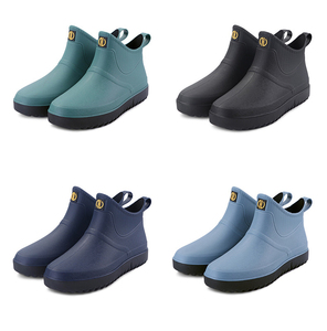 Zapatos <span class=keywords><strong>de</strong></span> lluvia <span class=keywords><strong>de</strong></span> trabajo al aire libre impermeables <span class=keywords><strong>de</strong></span> nuevo diseño <span class=keywords><strong>para</strong></span> hombres y mujeres Botas <span class=keywords><strong>de</strong></span> lluvia <span class=keywords><strong>de</strong></span> tobillo antideslizantes característica desechable - Product Image 6