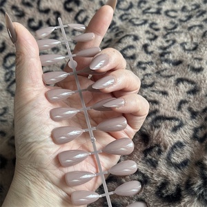 Fournisseur vente en gros d'ongles 24 pièces de bouts d'ongles courts et ronds en couleur unie, <span class=keywords><strong>art</strong></span> simple et minimaliste, acrylique à presser sur les ongles - Product Image 5