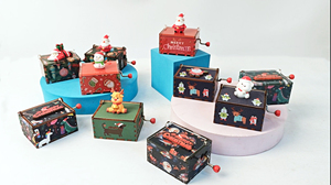 Caja Musical <span class=keywords><strong>de</strong></span> Acrílico Navideña EXTRAWORLD con Manivela, Melodía Personalizada y Diseño <span class=keywords><strong>de</strong></span> Santa Claus, Color Rojo/Verde - Product Image 6